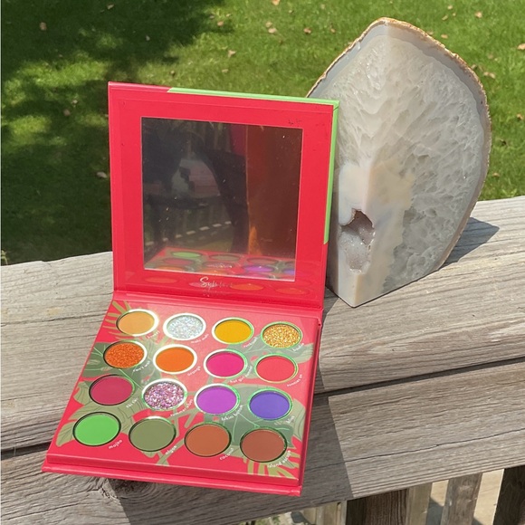 Kara Beauty “Summer Stunna” Eyeshadow Palette 🌴 16 Shades - Picture 2 of 5